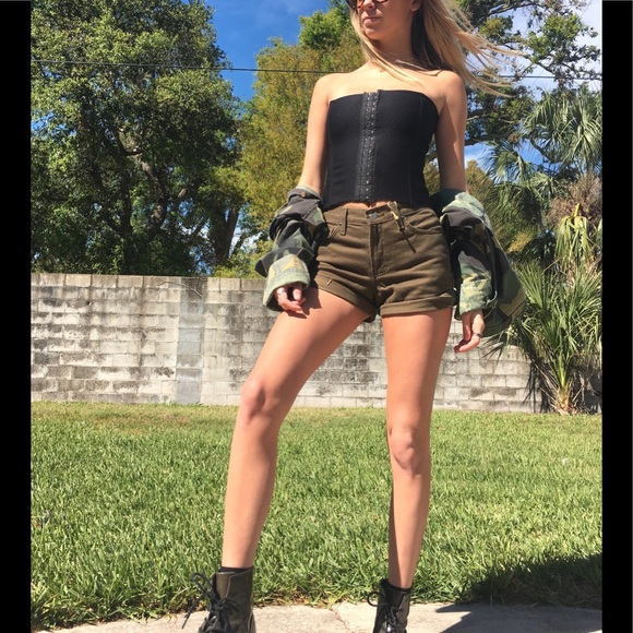 L.e.i. Pants - Vintage L.e.i. High Waisted Shorts